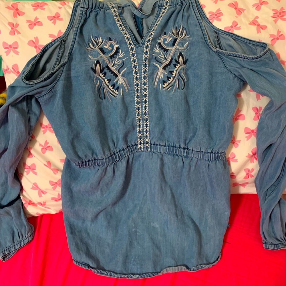 Violet Heart, XS, Light Wash Jean, Off The Shoulder Blouse